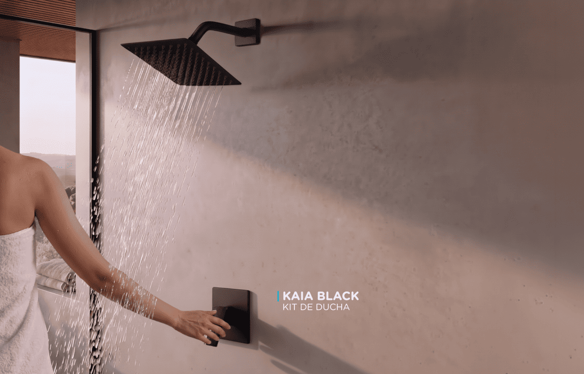 2KaiaBlack.png